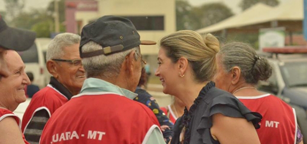 Prefeita Luciane Bezerra viaja  Juna para acompanhar os trabalhos da Caravana da Transformao 