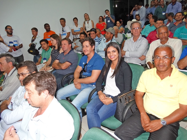 Vereadores de Juara participam da Caravana da Transformao e reunio com governador em Juna.