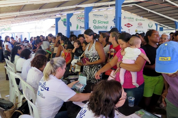 Pr-famlia chega ao 55 municpio durante Caravana da Transformao