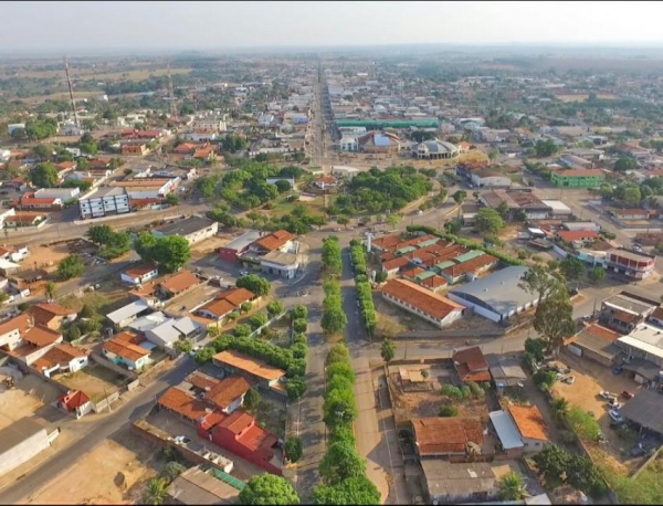 Administrao Municipal inicia projeto para a decorao natalina de Juara 