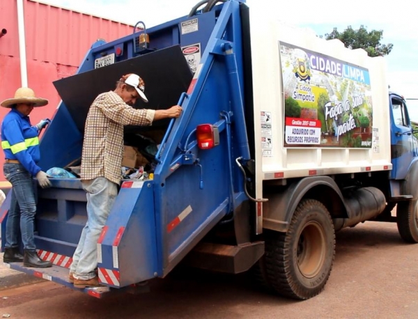 Novo Horizonte do Norte tem seu primeiro caminho para coleta e compactao de lixo.