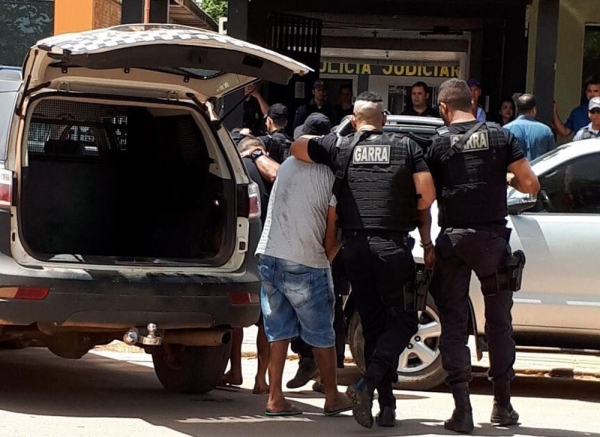 Foras policiais prendem trs pelo assassinato do prefeito de Colniza