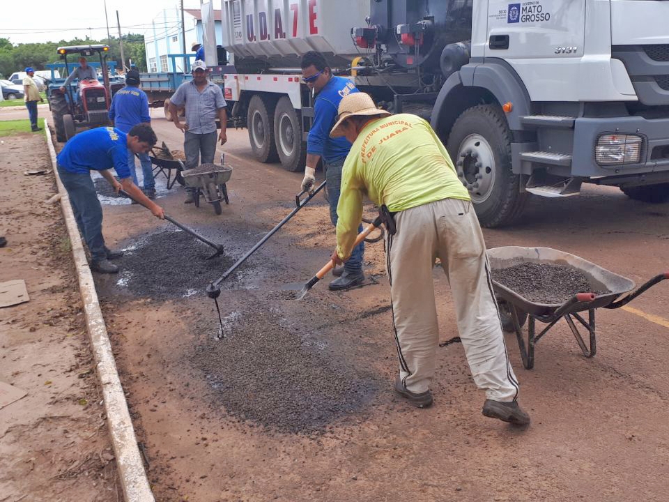 Prefeitura de Juara comea operao Tapa Buracos usando RR, um produto de melhor qualidade.