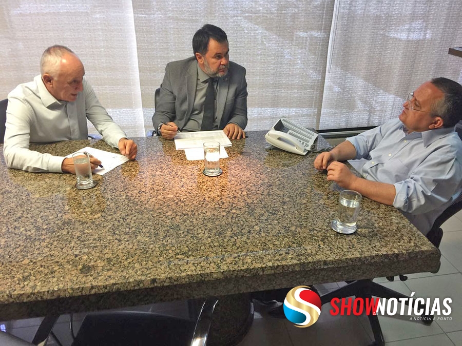 Reunio entre o deputado estadual Oscar Bezerra, prefeito interino de Juara, Carlos Sirena e o Governador, Pedro Taques, aconteceu hoje (22), em Cuiab