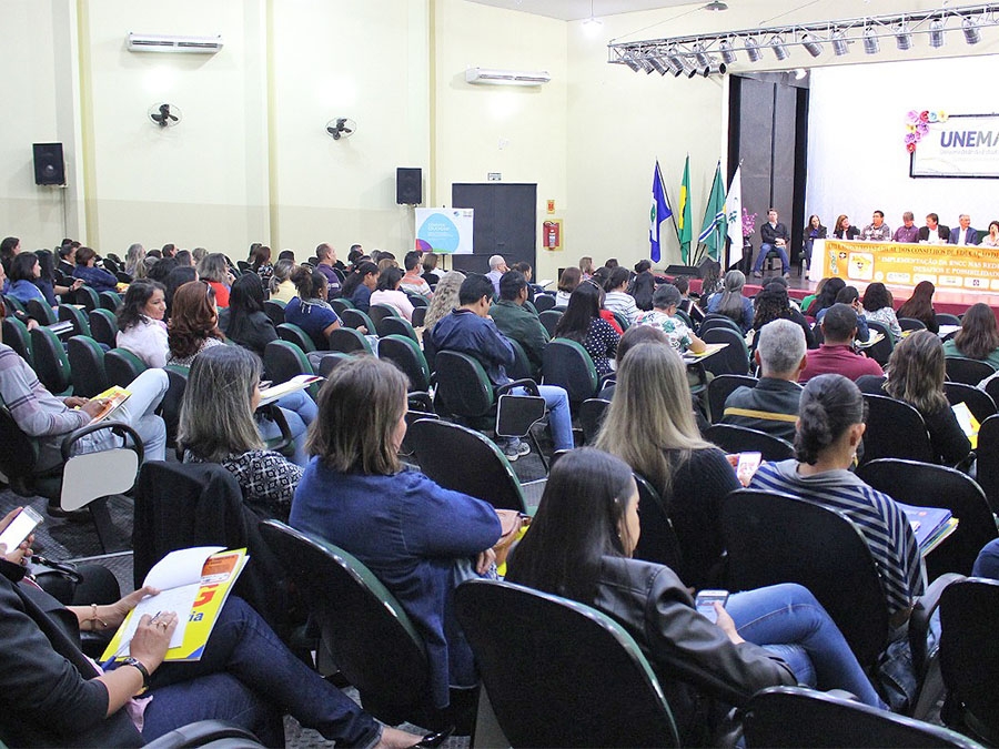 Municpios de MT debatem implantao da Base Nacional Comum Curricular