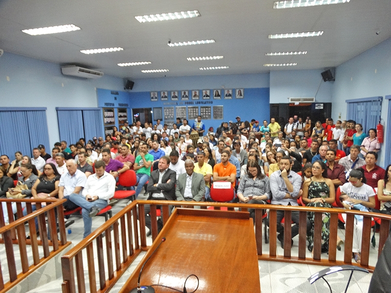 Cmara entrega Moes de Aplauso no I Encontro do Esporte e Lazer de Juara.