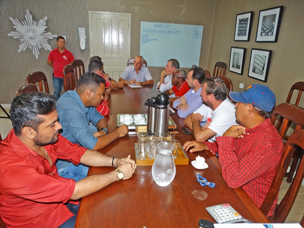 Voluntrios se mobilizam e Juara Atltico Clube dever continuar no campeonato Matogrossense de futebol.