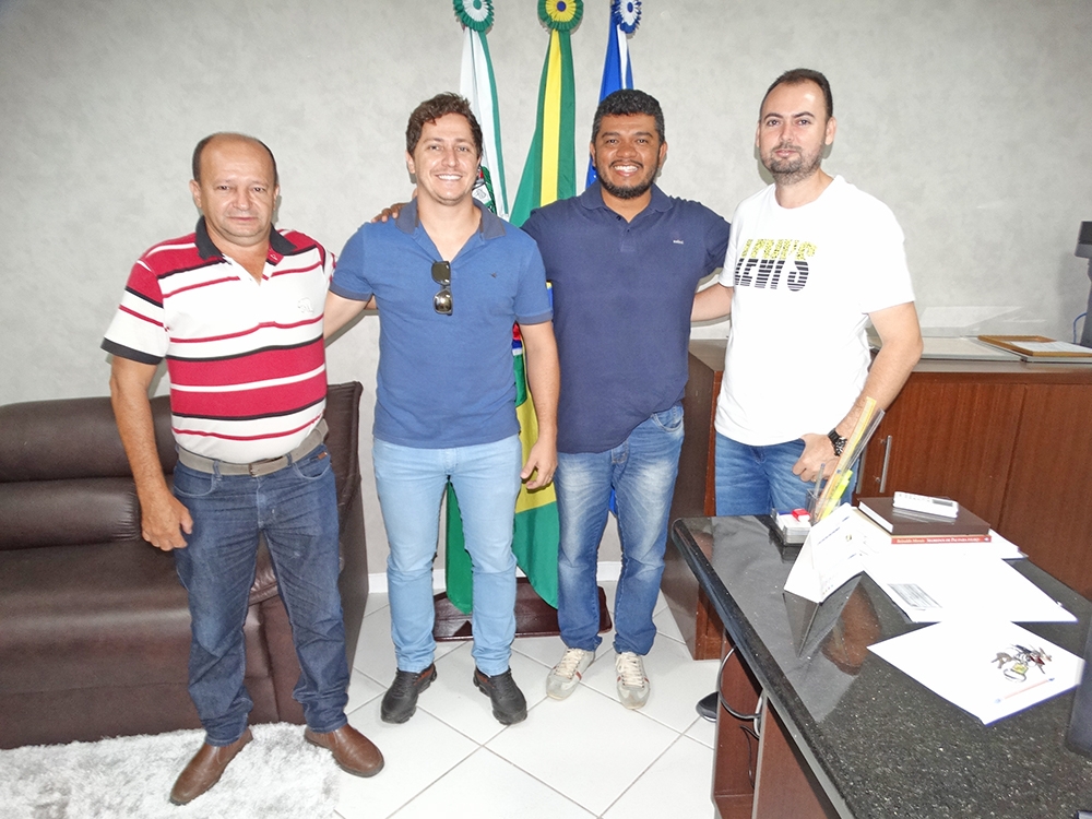 Pr-candidato a presidente da UCMMAT visita o Vale do Arinos em busca de apoio.