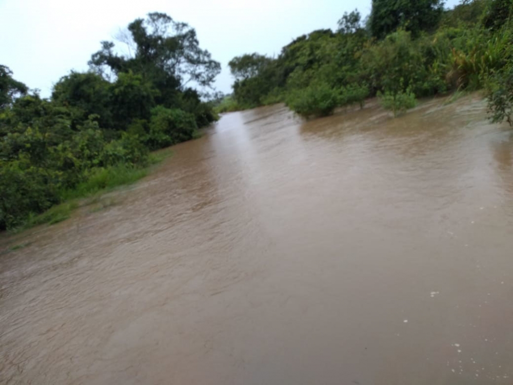 Chuvas causam atoleiros, derrubam pontes e alagam estradas do interior de Juara.