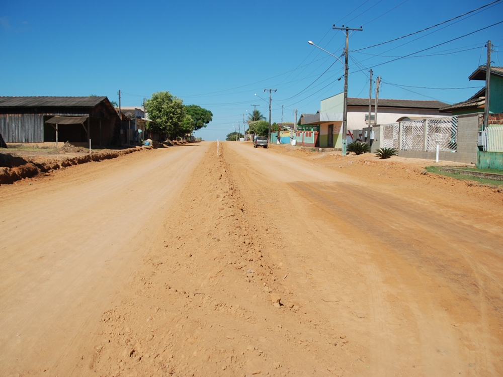 Prefeito e vereadores de Juara vo  Braslia tentar prorrogar prazo de obra para no perder recursos.