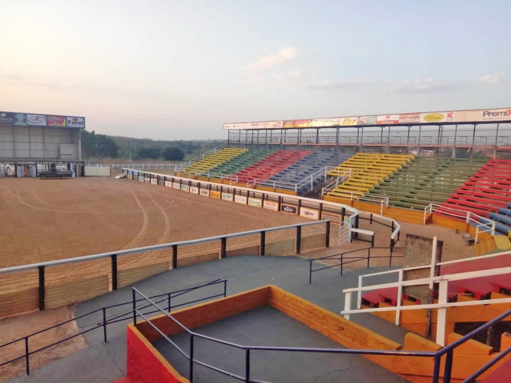 Acrivale efetua reparos e melhorias no Parque de Exposies para 27 Expovale.