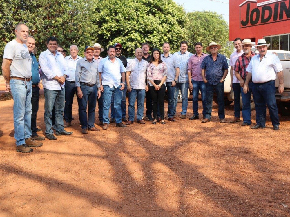 Distrito de Brianorte recebe autoridades de Mato Grosso e Rondnia para discutir a federalizao da BR 242.