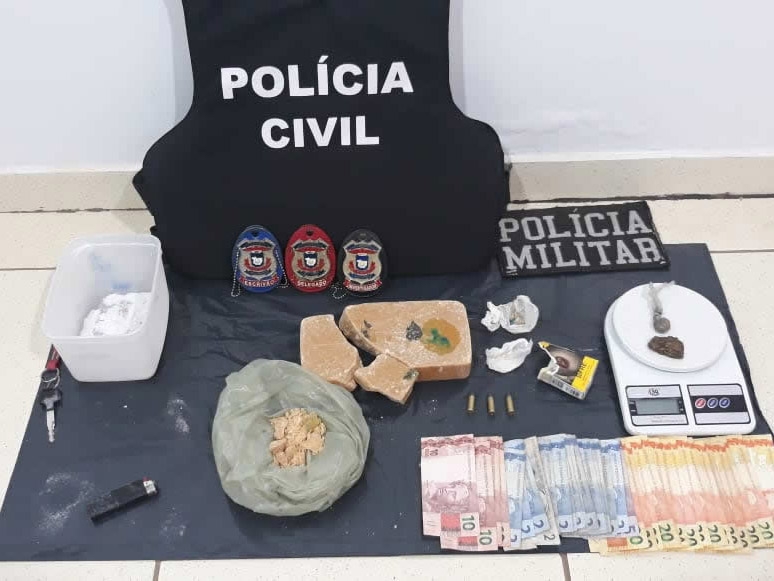 Polcia de Juara prende dois traficantes maiores de idade portando arma de fogo em Juara e vendendo drogas