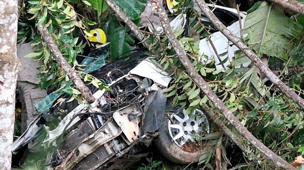 Tragdia no Natal: em Nova Mutum carro capota, 5 pessoas morrem e 4 ficam feridas