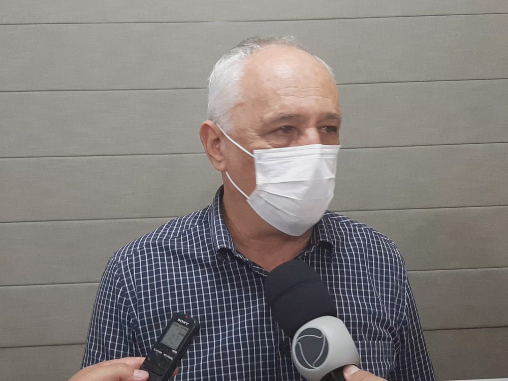 Prefeito Carlos Sirena esclarece sobre recursos federais aos municpios e desmente Fake News