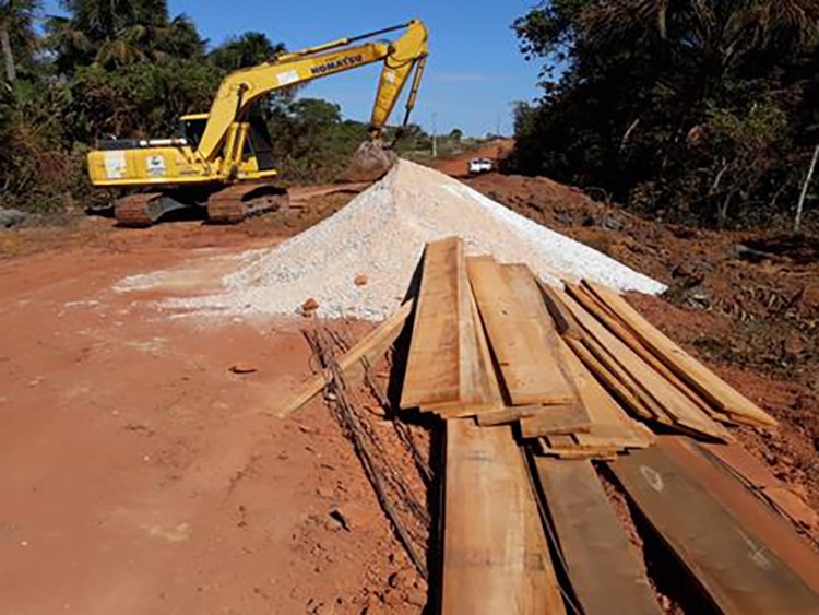 Rodovia MT 220  interditada para obras em pontes e bueiros. Vai comear a pavimentao.