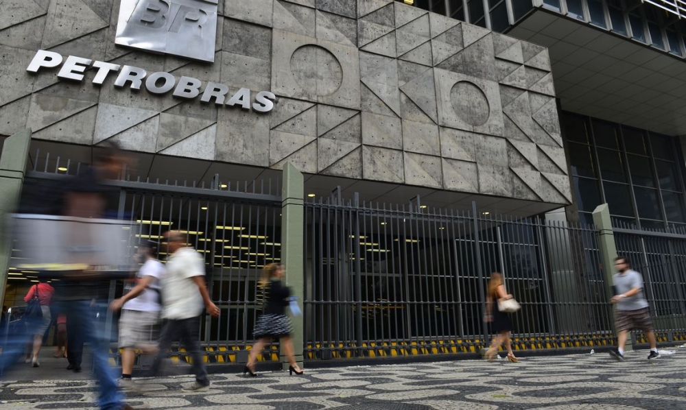 Petrobras conclui venda de participao em transportadora de gs