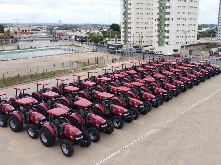 Governo entrega maquinrios, equipamentos e itens para uso na agricultura familiar 