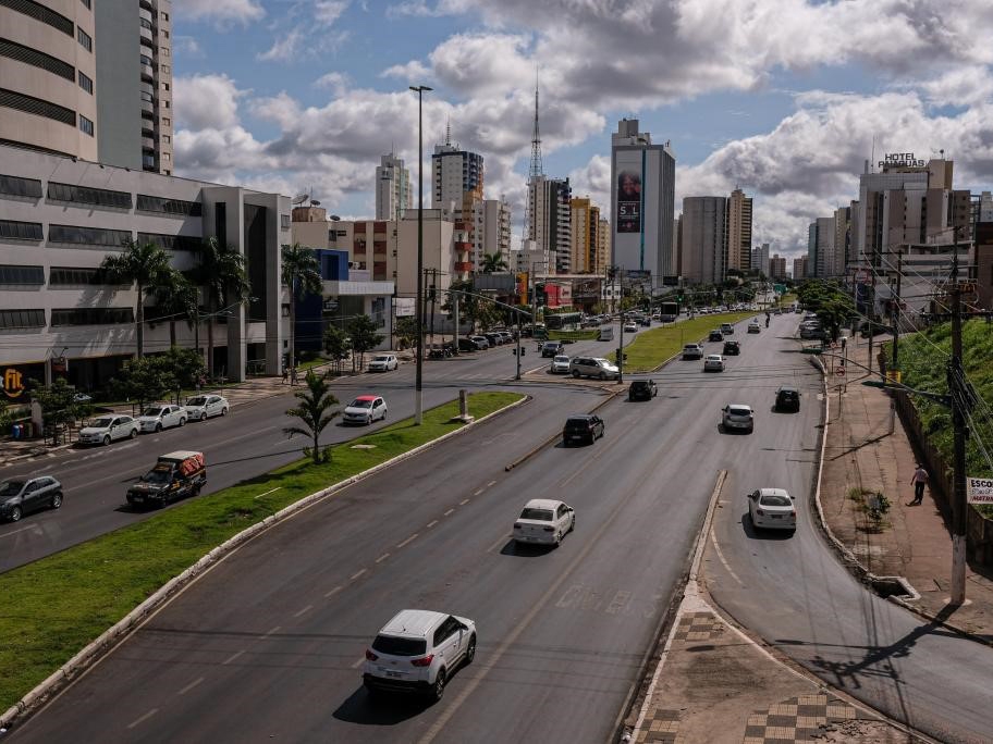 Governo transfere para maro incio do vencimento do IPVA 2021.   Tributo poder ser pago at junho, conforme o final das placas