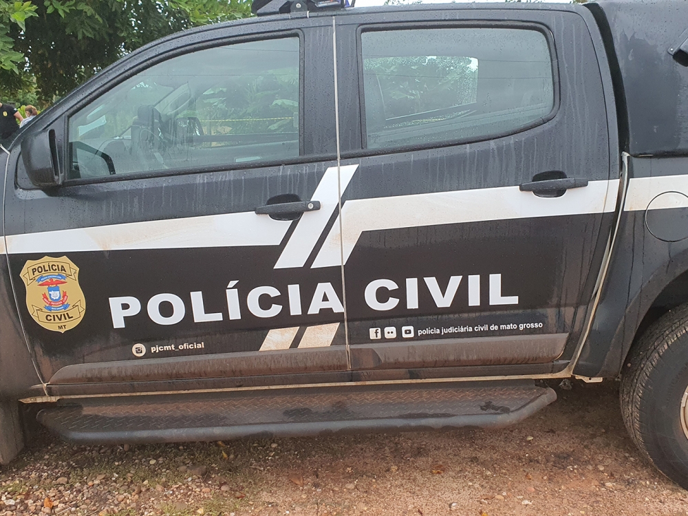 Polcia Civil de Juara prende dois traficantes e apreende um adolescente por trfico de drogas.