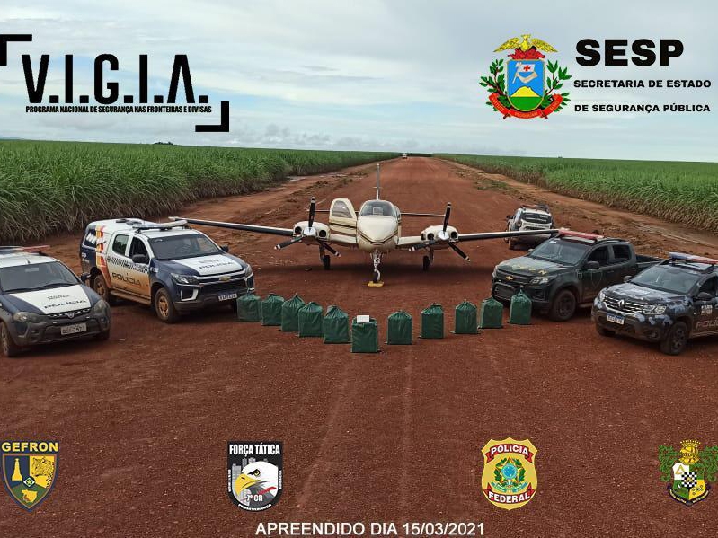 Foras de segurana apreendem 450 kg de droga e aeronave utilizada para trfico