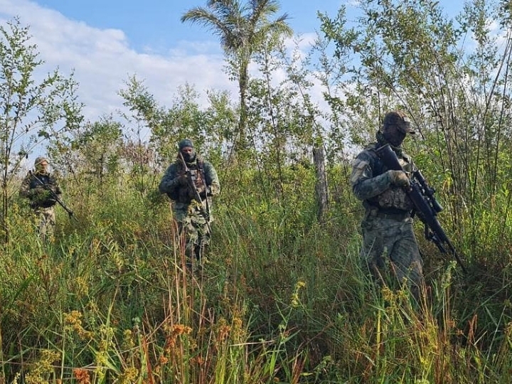 Mais dois bandidos do 'Novo Cangao' morrem aps trocar tiros com Bope e Fora Ttica em mata