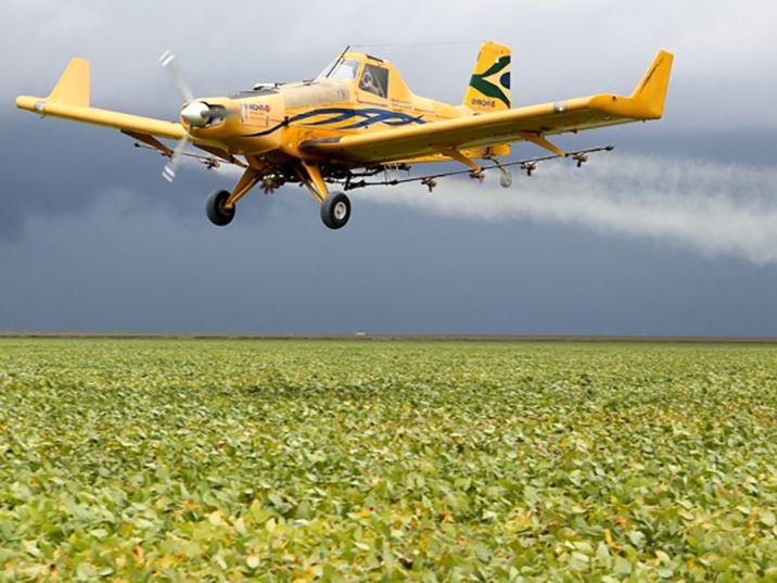 Aprosoja MT quer ampliar uso de aeronaves agrcolas no combate s queimadas