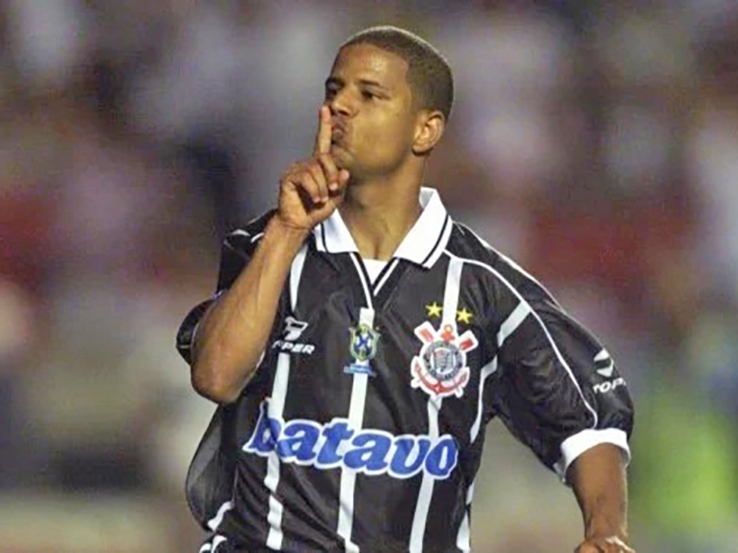 Ex-jogador de futebol, Marcelinho Carioca, estar em Juara nesse domingo, dia 21 de novembro