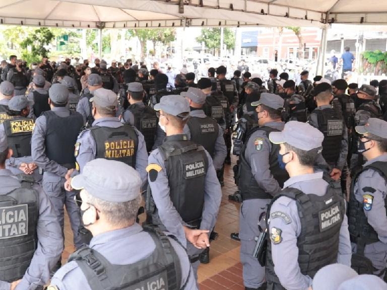 Mais de 4 mil policiais militares reforam segurana entre Natal e Ano Novo em MT 