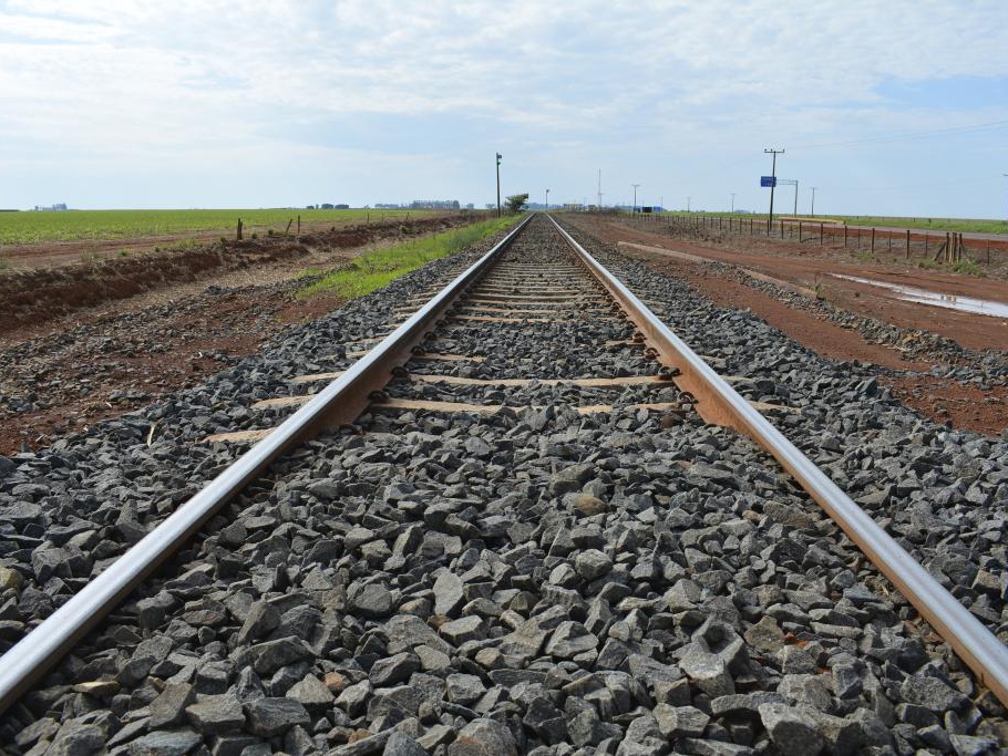 Empresa recebe autorizao para construir ferrovia ligando gua Boa a Lucas do Rio Verde