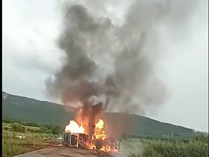 Acidente prximo a Barra do Bugres atrasa nibus de Cuiab Juara em mais de 10H00