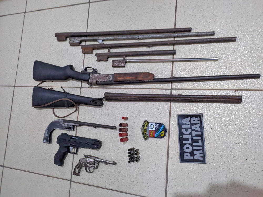 PM de Paranorte recaptura foragido da justia e apreende armas de fogo com numerao adulterada.