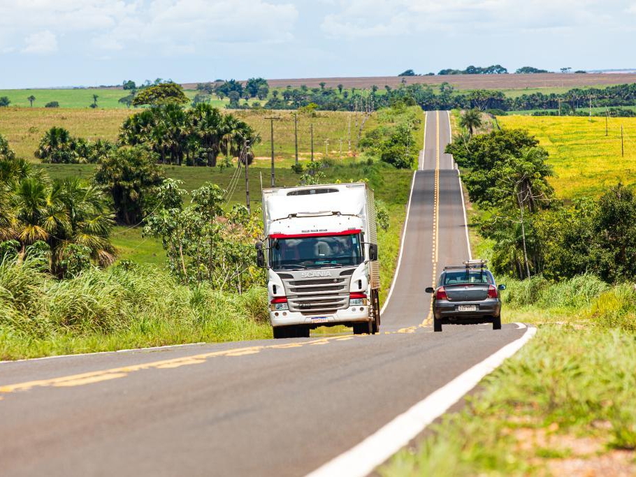 Licenciamento de veculos com placas final 1, 2 e 3 deve ser pago at final de maro 