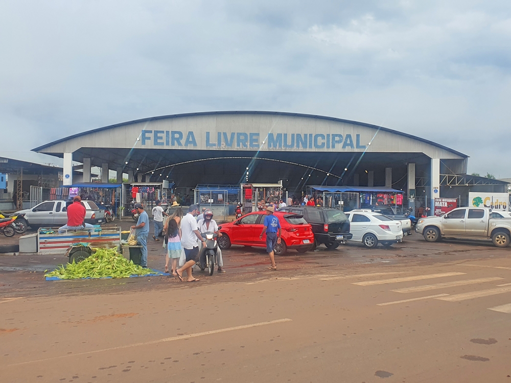 Deputada Janaina anuncia que conseguiu recurso para reforma da Feira Livre de Juara.