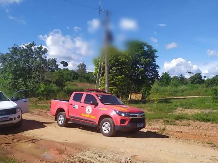 Trabalhador morre eletrocutado e corpo fica pendurado em poste de Matup