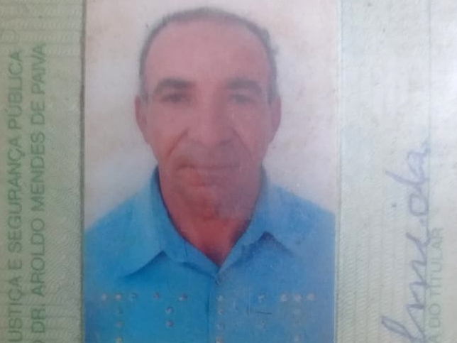 Trabalhador rural de 63 anos morre aps ser atingido por galho de rvore queimando que caiu sobre ele