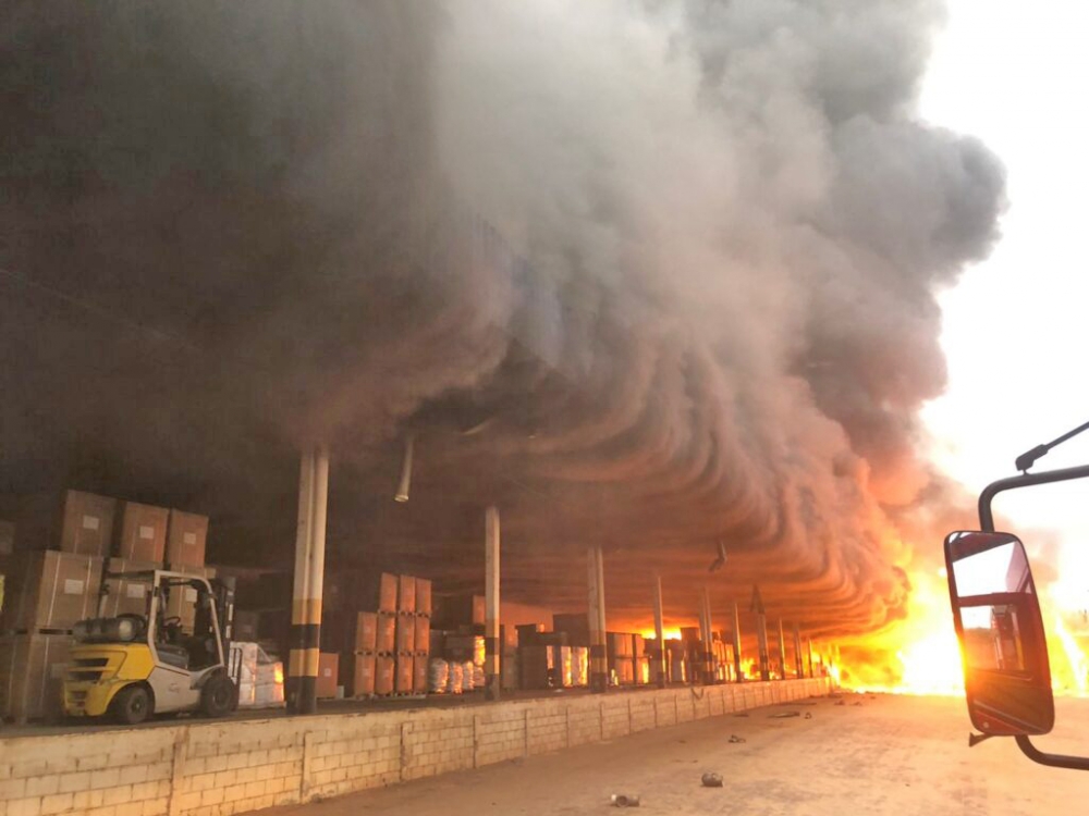 Bombeiros e moradores so atendidos na UPA aps incndio com produtos qumicos em Sorriso