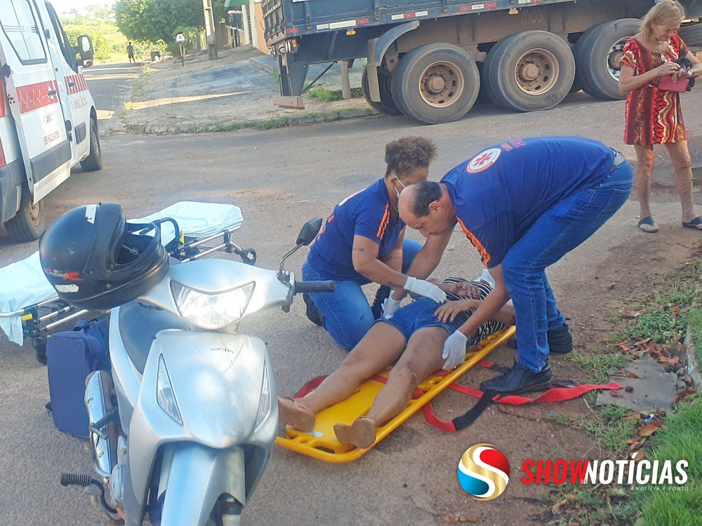 Acidente entre Fiat Strada e moto Biz deixa duas mulheres feridas em Juara.