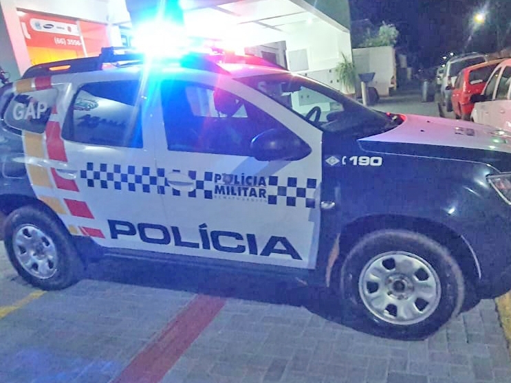 Homem vai parar na delegacia por ameaar matar a ex-esposa e mandar foto de arma de fogo baixada da internet pra ela