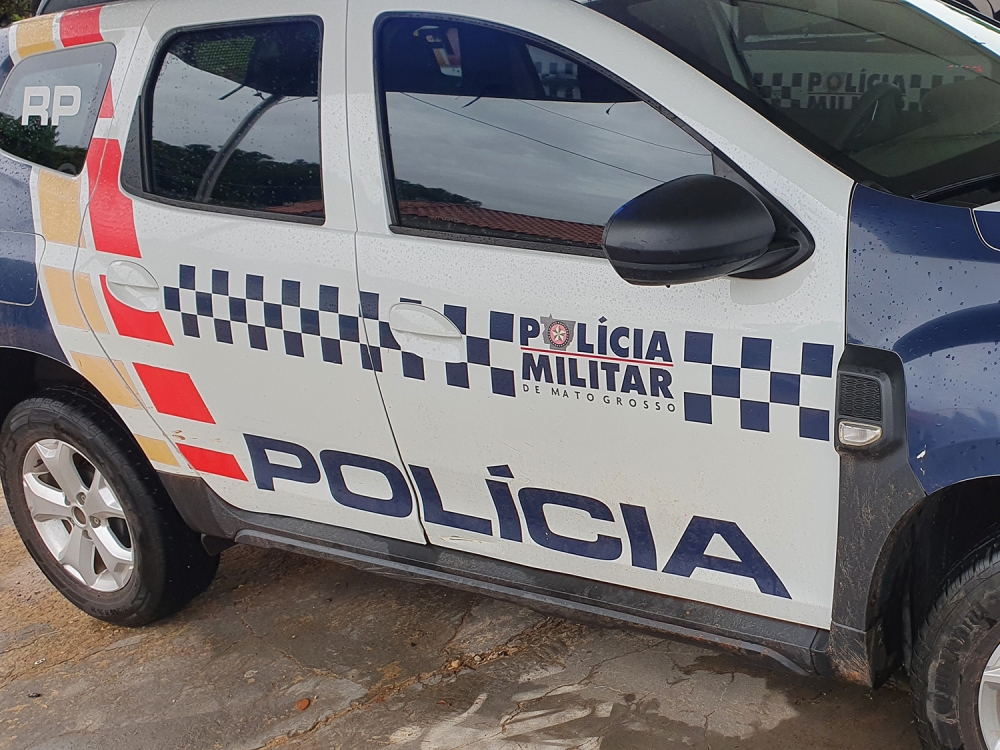 Acidente entre moto e carro no centro de Juara deixa motociclista ferido com gravidade