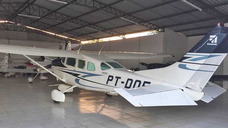 Avio que caiu em Itapaina, pode ter sido roubado em Teresina, Piau.