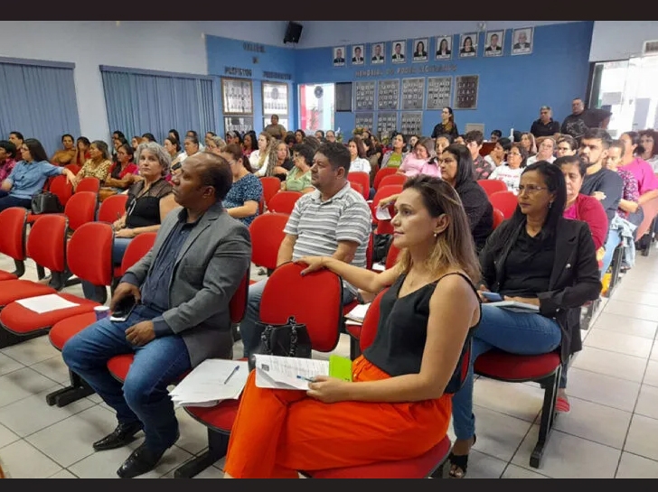 CMDCA realizou a 6 Conferncia Municipal dos Diretos da Criana e do Adolescente escolheu representantes estaduais