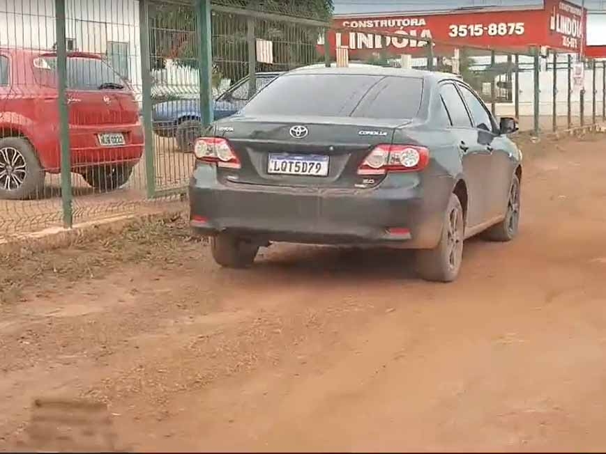 Bandidos abandonam Corolla de Jacques Fernandes e avisam onde deixaram o carro.