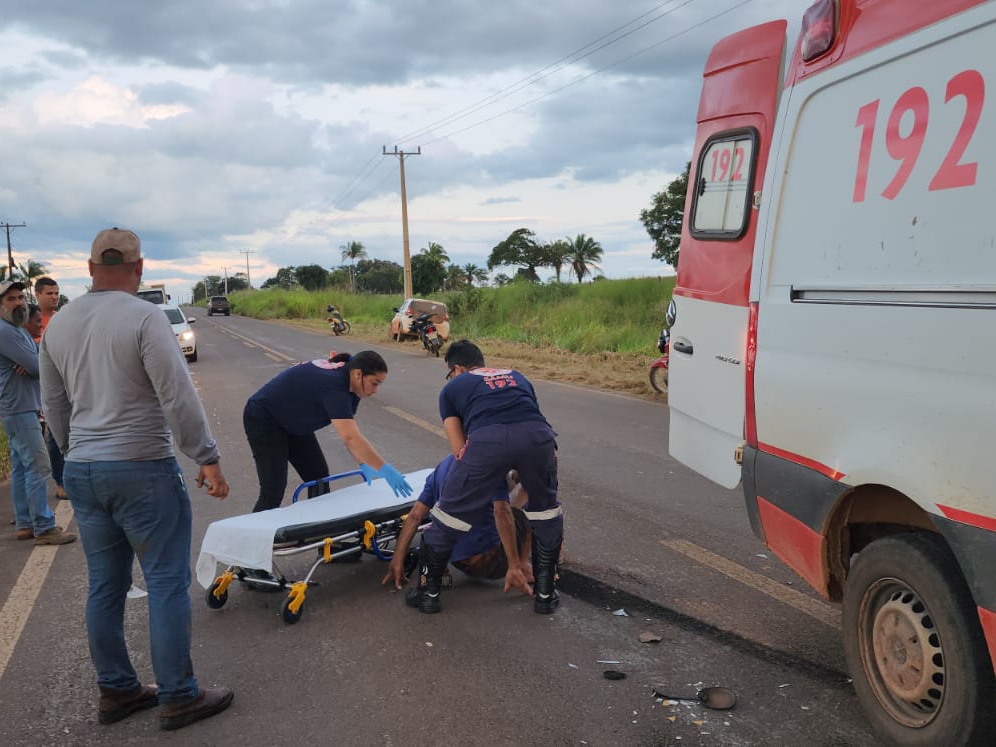 EXCLUSIVO: Motociclista atravessa a pista e bate em carro que vinha em sentido contrrio na MT 338