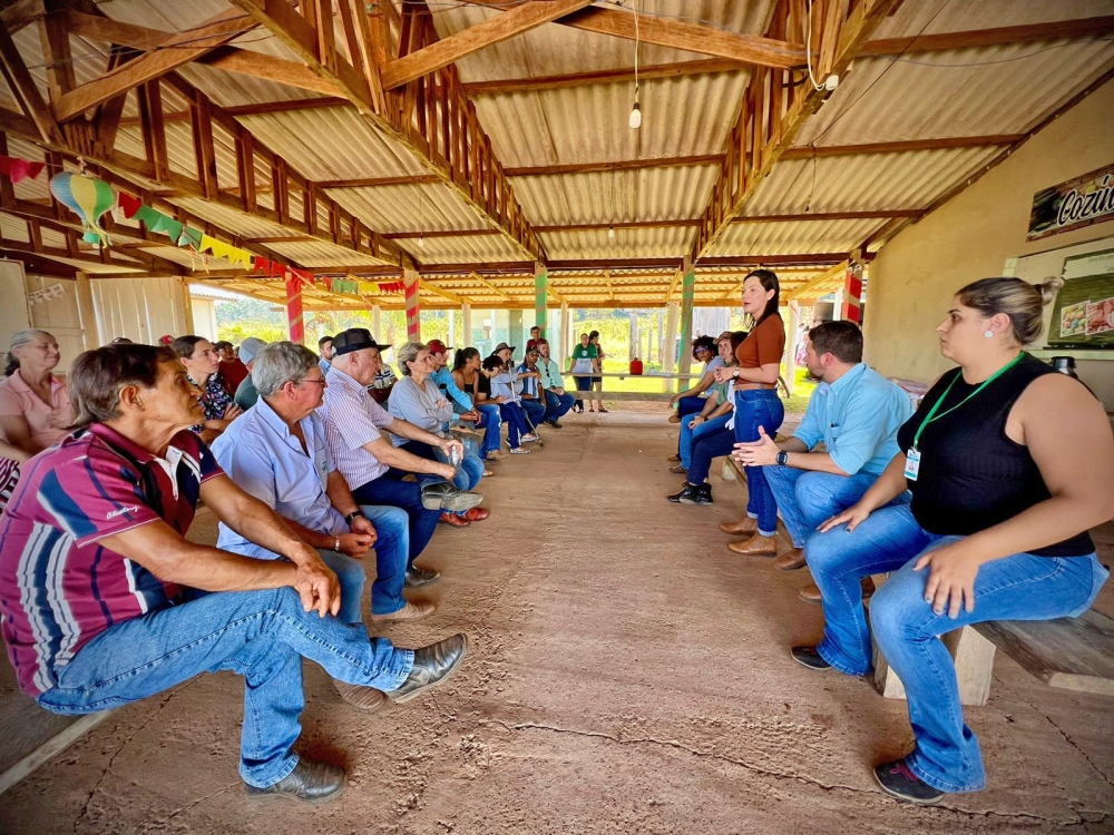 Maquinrios sero enviados para agricultura familiar de Juara aps visita de deputada e secretria a assentamentos