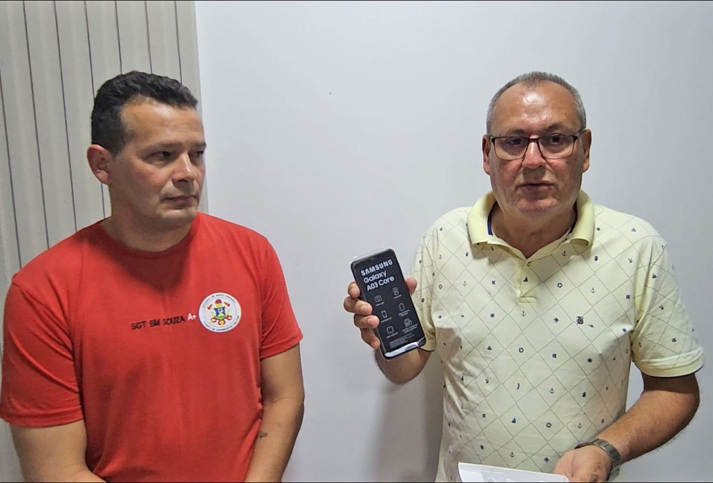 Bombeiros de Juara recebem doao de celular aps cobrana do Show de Notcias.