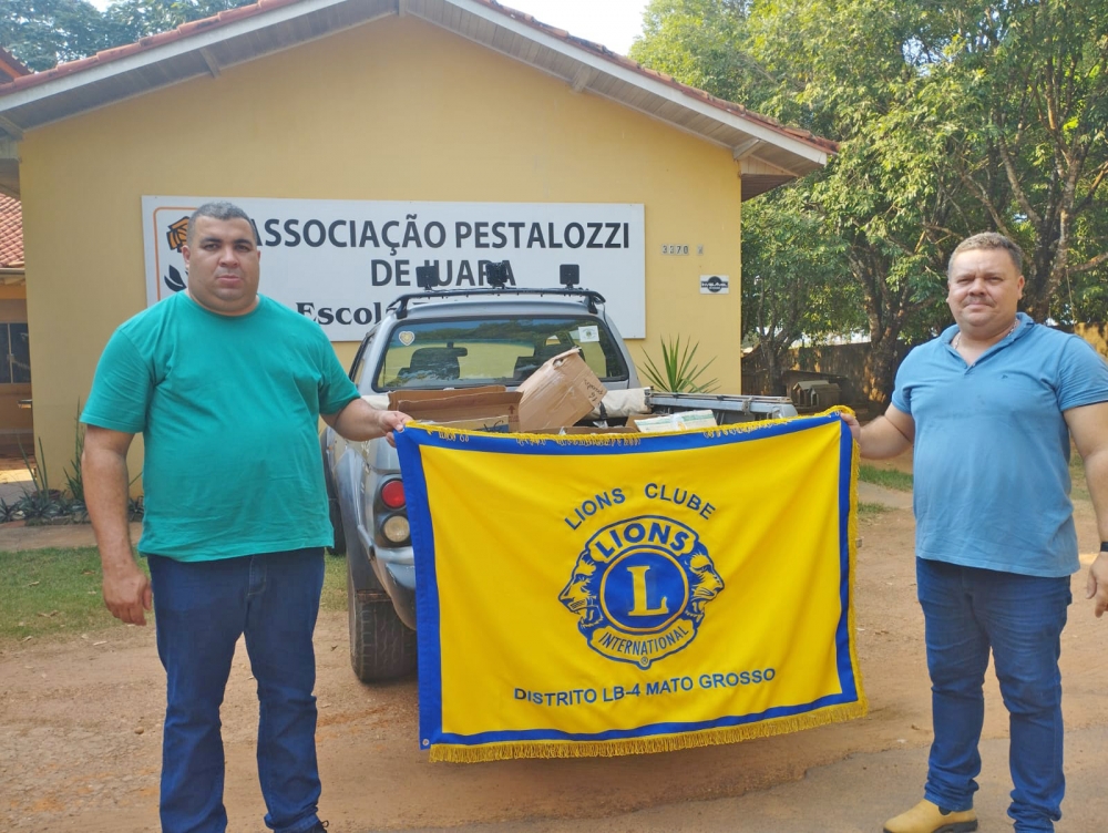 Lions Clube de Juara entrega produtos de limpeza e higiene para Escola Pestalozzi e Lar dos Idosos