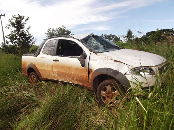 Prefeita de Castanheira sofre acidente na MT 174