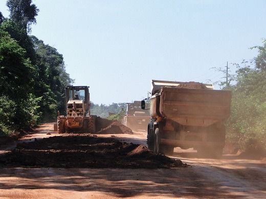 Prefeitura de Aripuan faz servios de emergncia em estradas estaduais