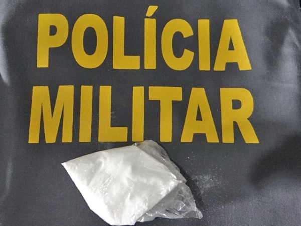 PM de Juara volta ao local onde fez apreenso de drogas pela manh e encontra quase 100g de cocana.